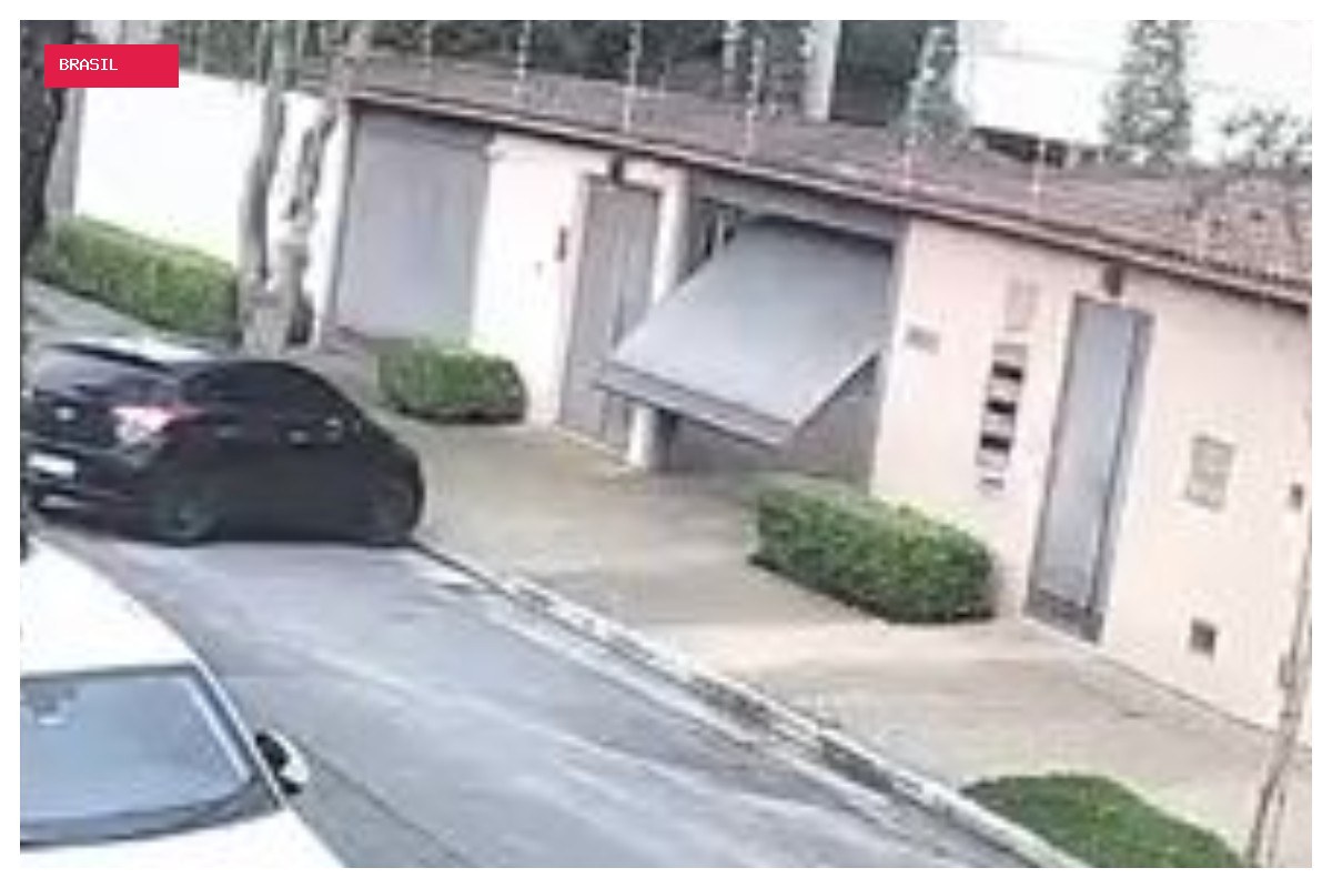 Vídeo mostra ladrões entrando de carro na garagem da mansão da família Matsunaga em SP