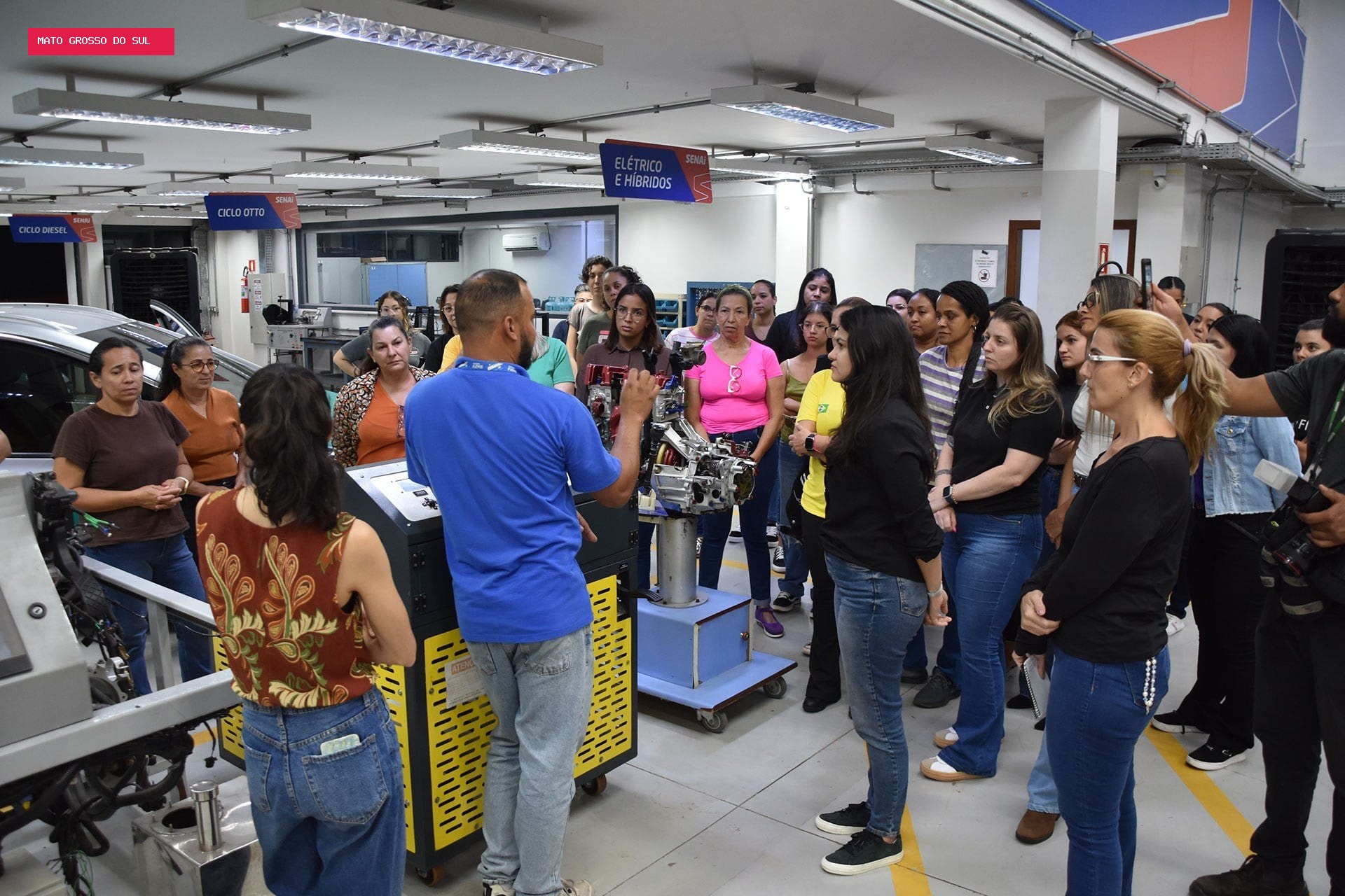 Curso de mecânica para mulheres lota no Senai e já tem lista de espera