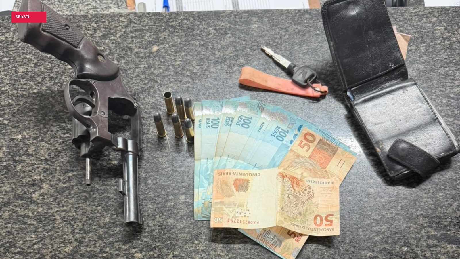 Suspeito morre e outro é baleado após policial reagir a assalto no interior do Ceará