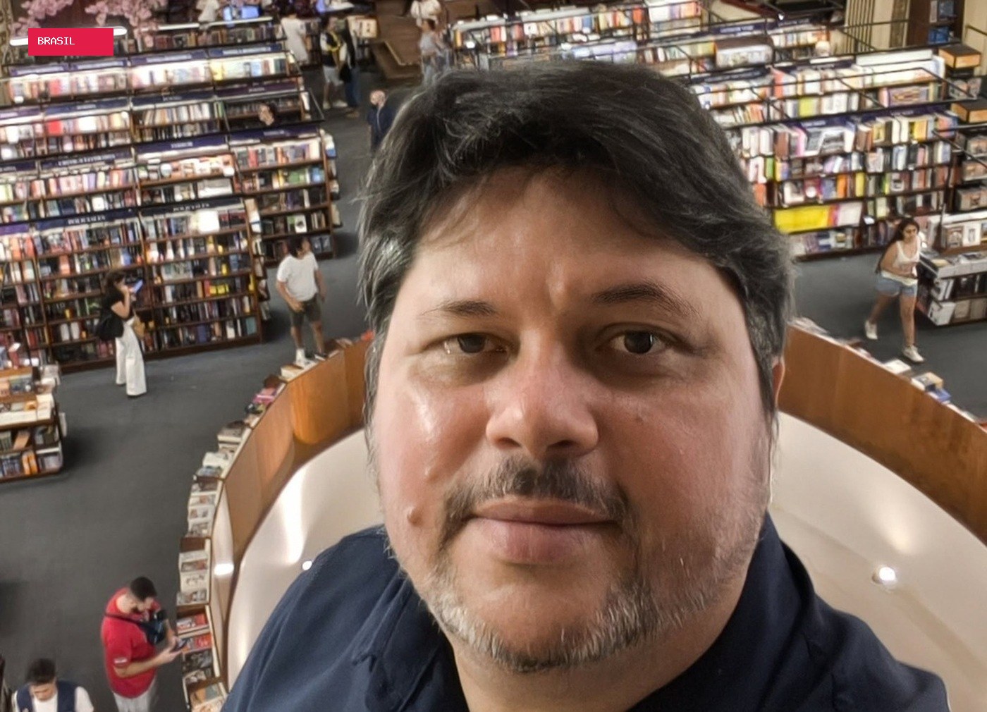 Governo da Argentina deporta jornalista brasileiro crítico de Javier Milei