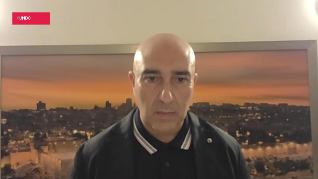 Election delay 'a terrible disappointment', Palestinian activist Samer Sinijlawi says